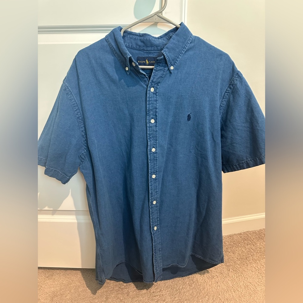RALPH LAUREN Shirt in great condition (8.5/10)